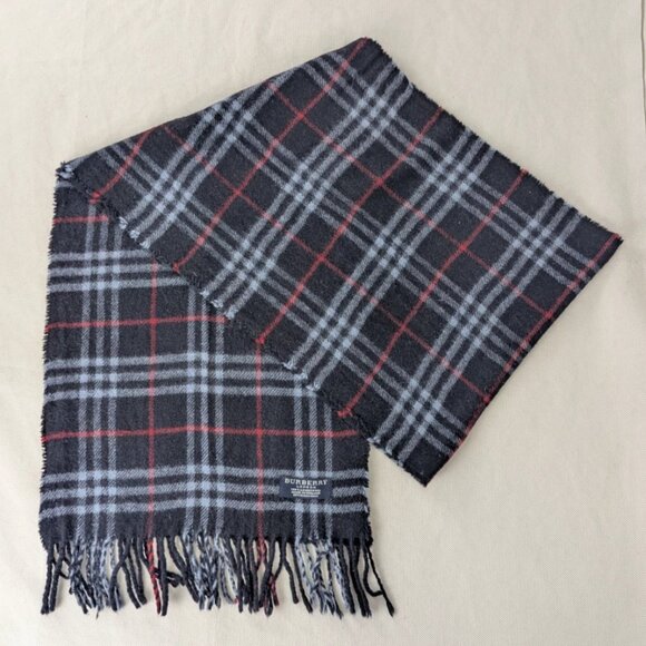 Used Burberry Designer Scarf Blue – Unisex Lambswool – Elegant Winter Accessory. - Picture 1 of 7